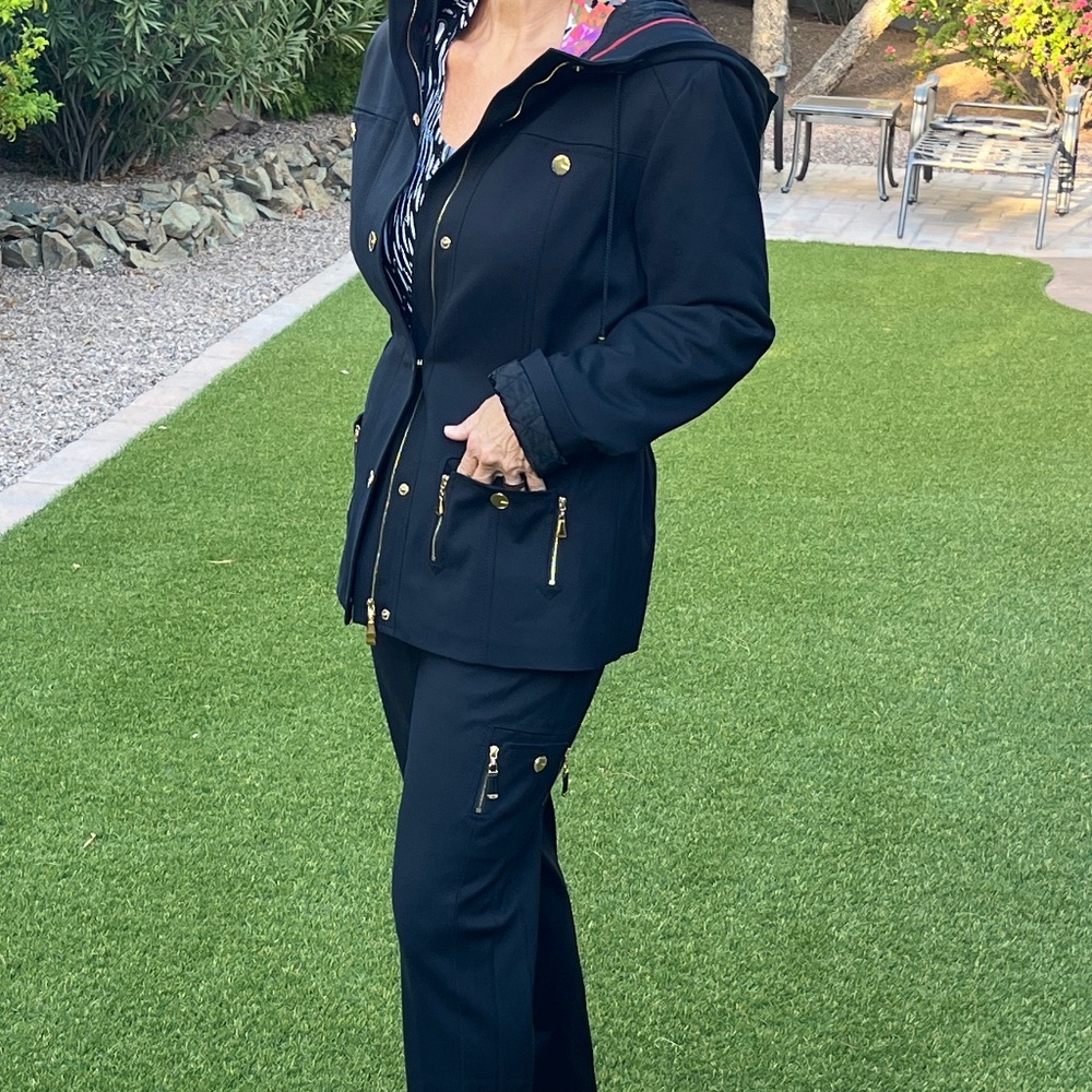 Escada Gorgeous sporty Hooded jacket and pant set-never worn